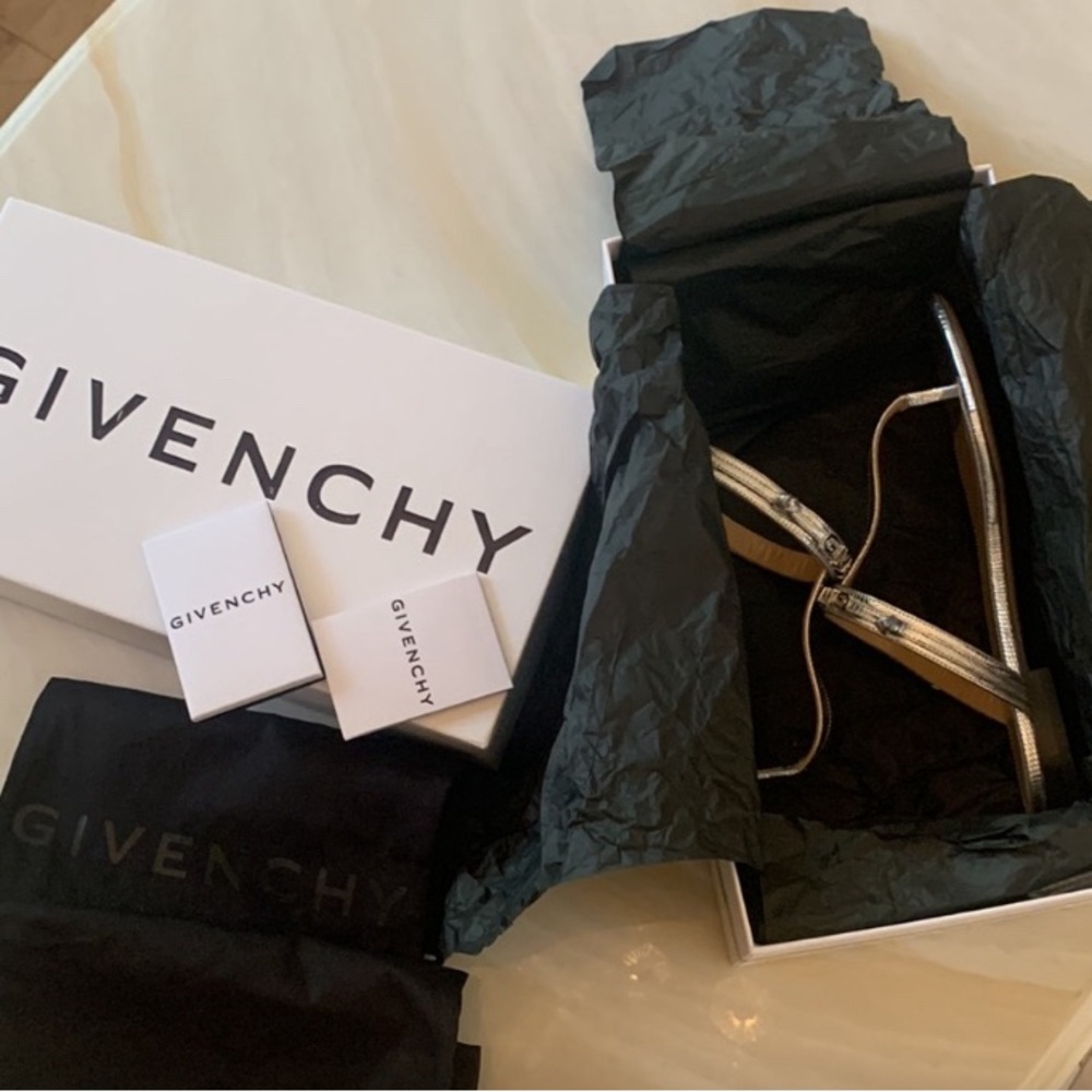 Authentic Givenchy Sandals In Silver Leather! Per… - image 6